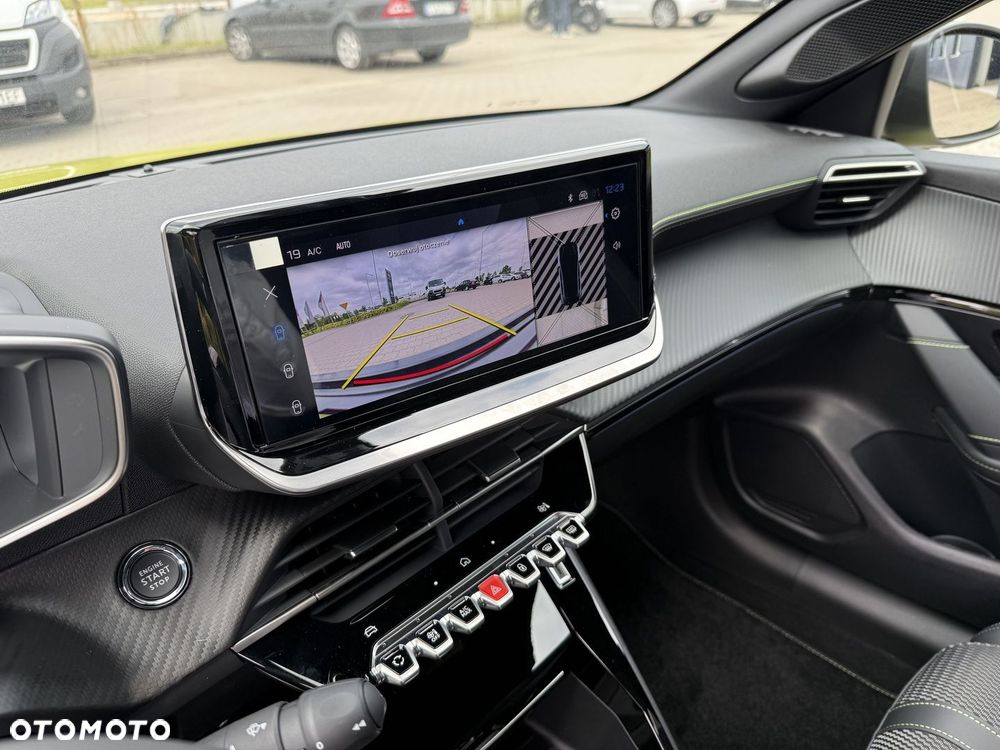 Peugeot 208 1.2 mHEV GT - 19