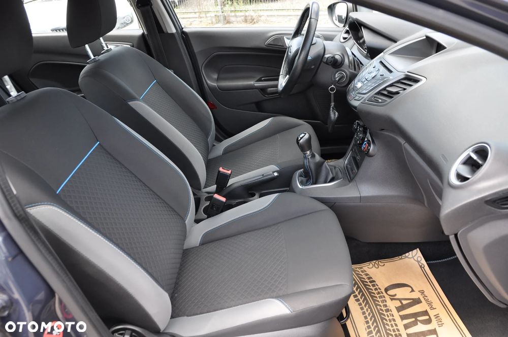 Ford Fiesta 1.25 Celebration - 17