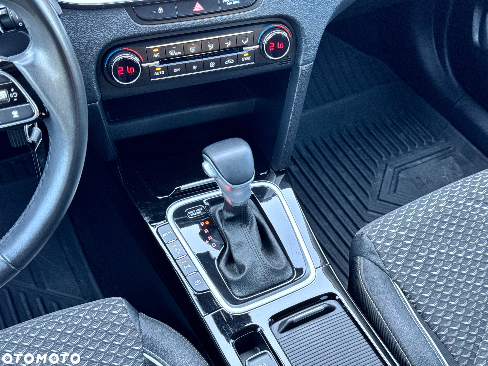 Kia XCeed 1.5 T-GDI L DCT - 22