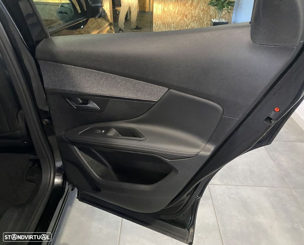 Peugeot 3008 1.5 BlueHDi Allure - 42