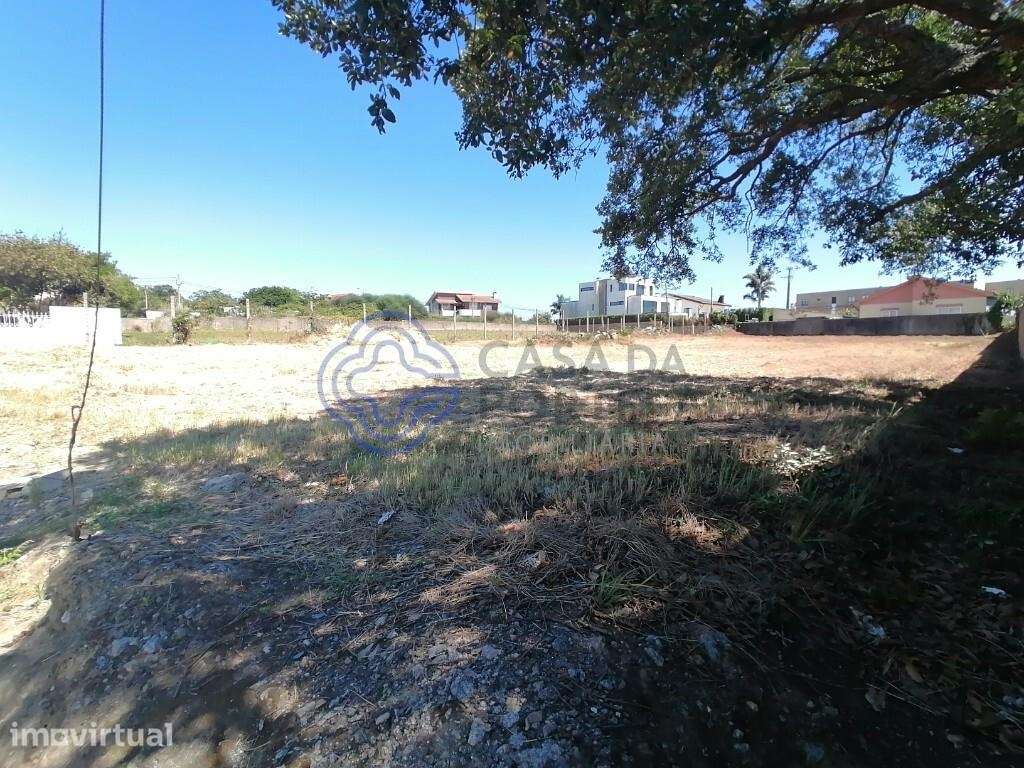 Venda de terreno urbano em São Félix da Marinha, próximo a Praia de Br - Grande imagem: 2/14