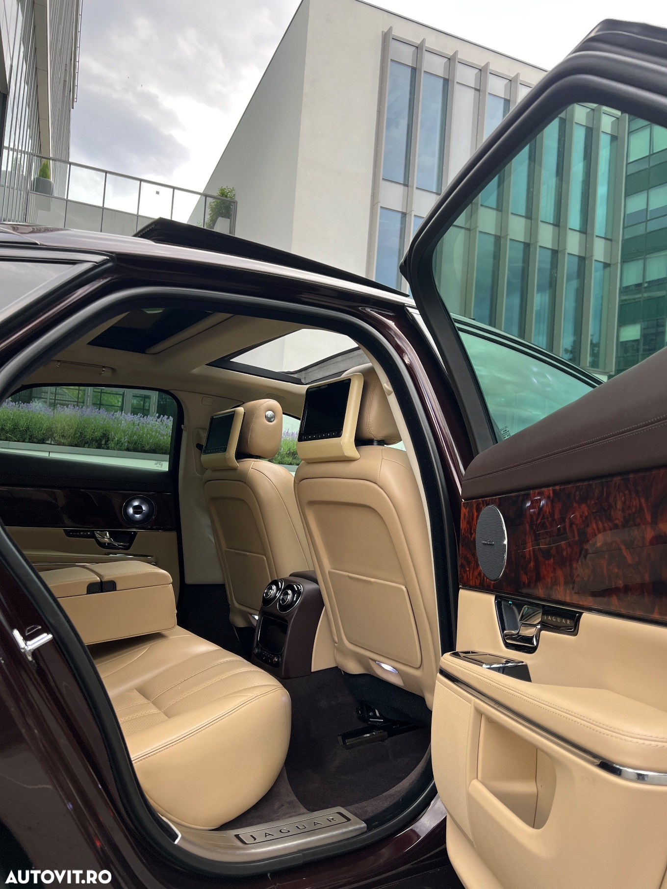 Jaguar XJ 3.0 V6 Premium Luxury Aut SWB - 8