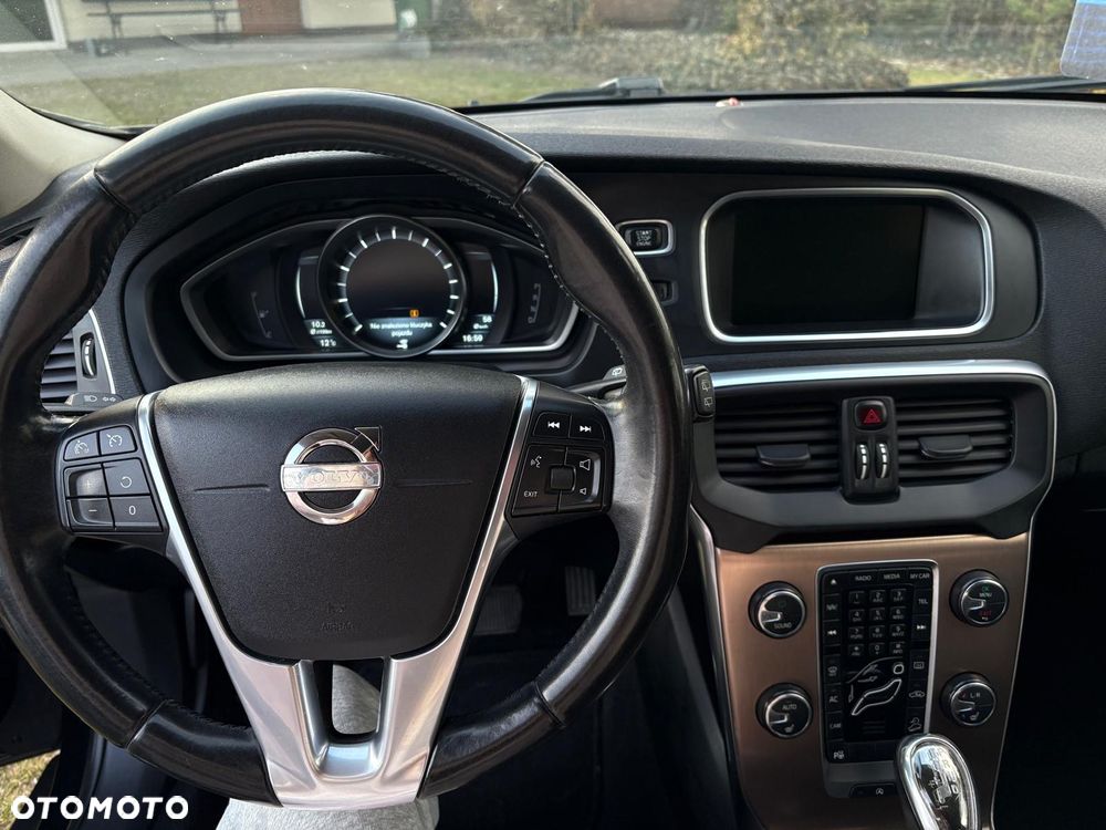 Volvo V40 T5 Momentum - 10
