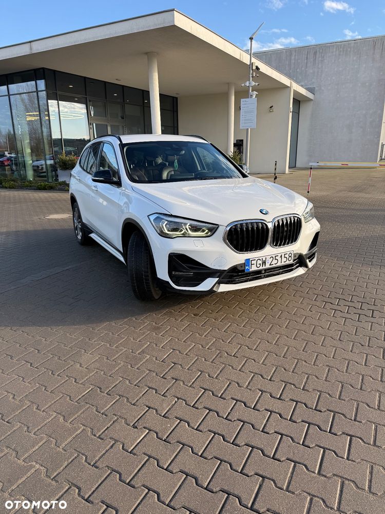 BMW X1 xDrive20i Sport Line - 2