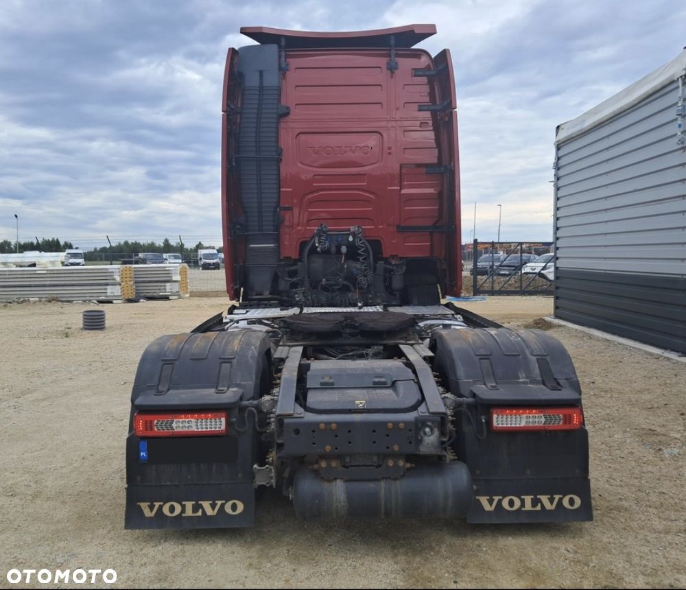 Volvo FH 500 XXL TELEWIZOR / KSENONY / FULL SPOJLERY / LAKIER METALIK / DŁUGA RAMA AKUMULATORY Z TYŁU / LAMPY LED / NAJWIĘKSZA KABINA XXL z TV / 2017 ROK !! - 5