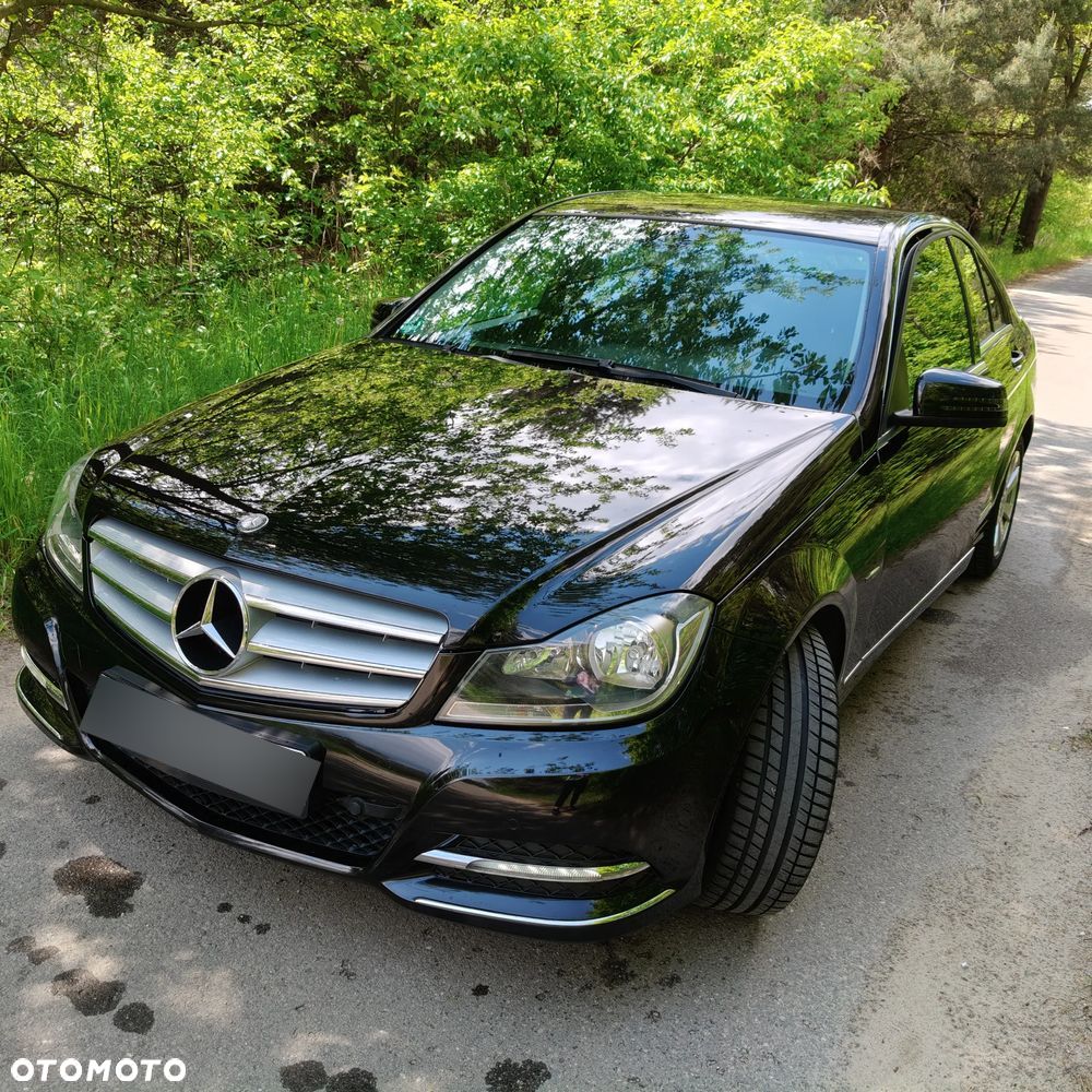 Mercedes-Benz Klasa C 180 CGI BlueEff Avantgarde - 3