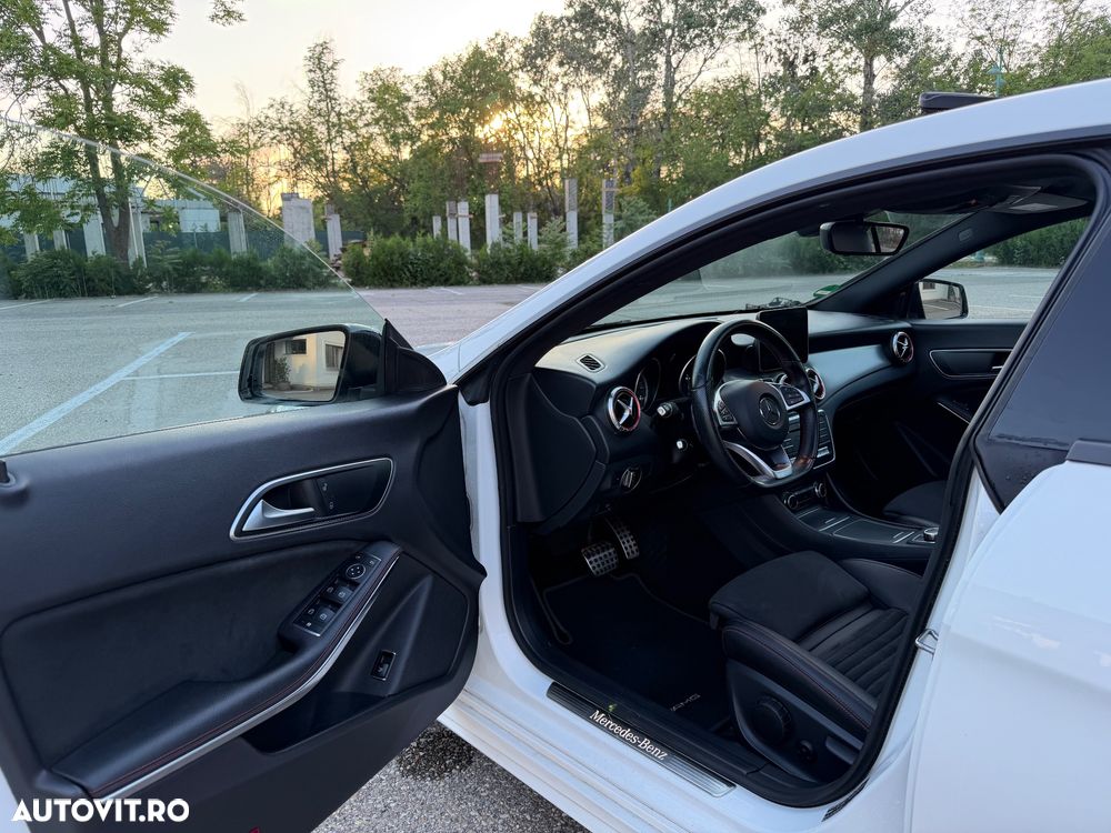 Mercedes-Benz CLA 180 7G-DCT AMG Line - 7