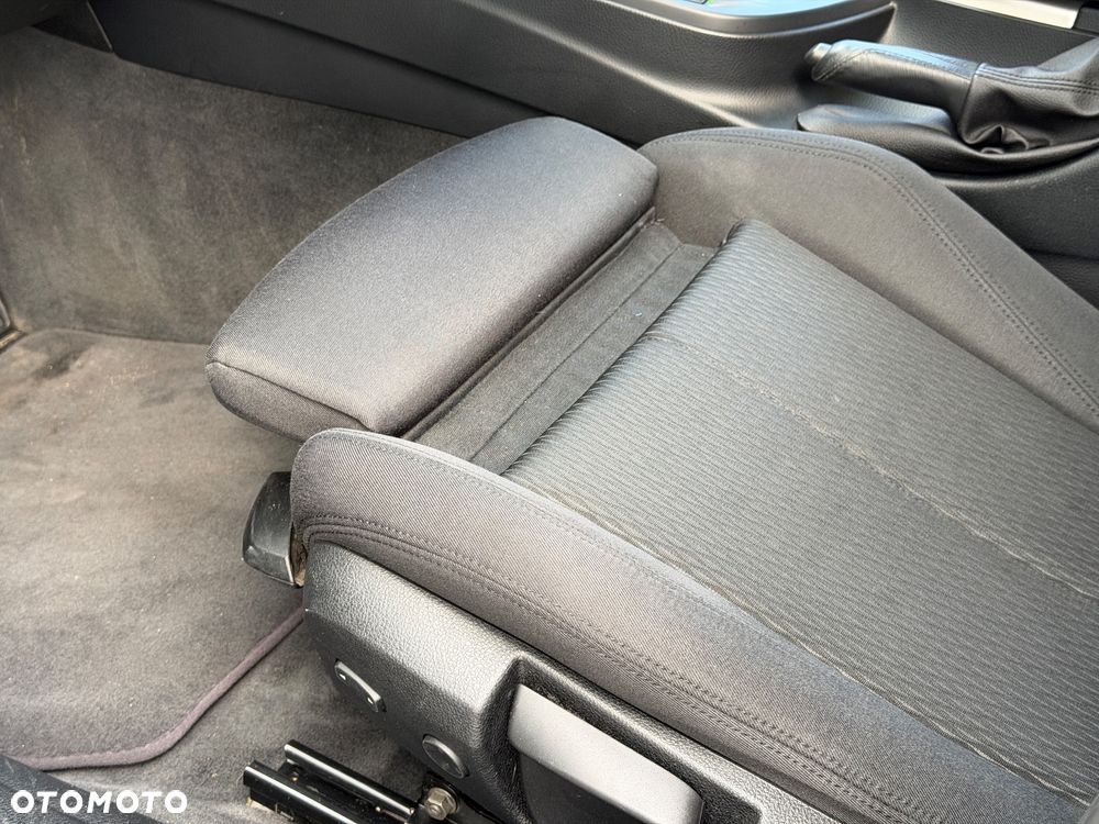 BMW Seria 3 - 23
