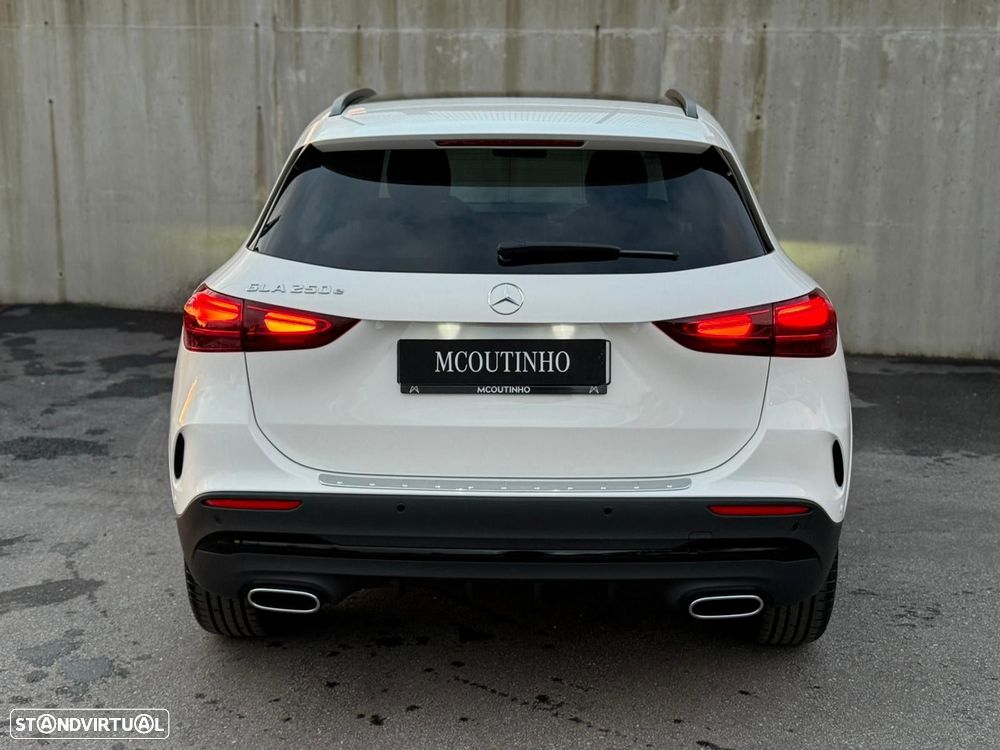 Mercedes-Benz GLA 250 - 4