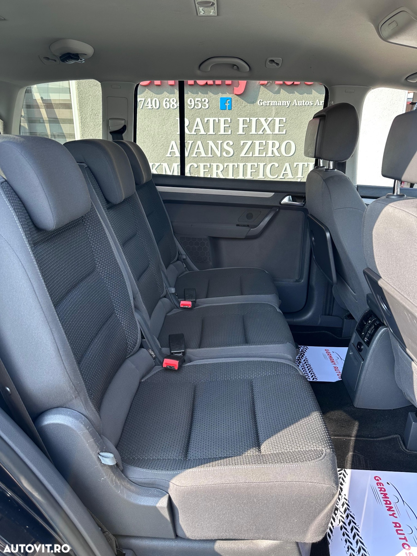 Volkswagen Touran - 26