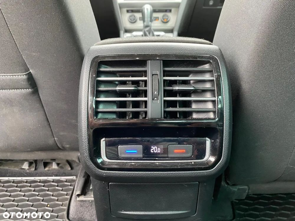 Volkswagen Passat 2.0 TDI BMT Comfortline DSG - 12