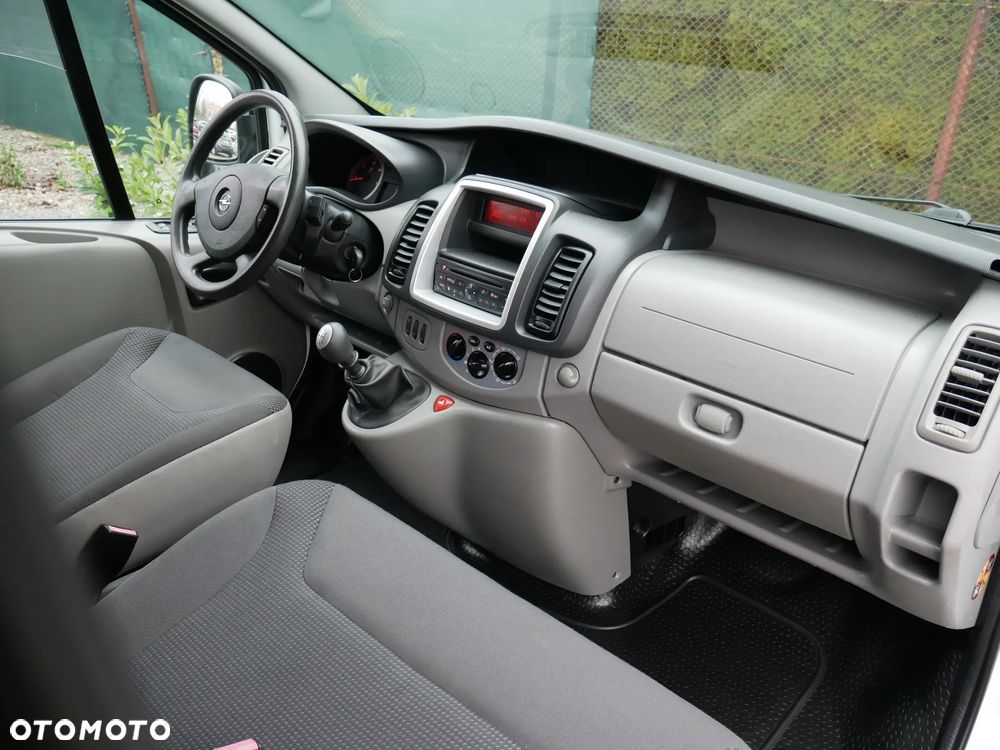 Opel Vivaro - 21