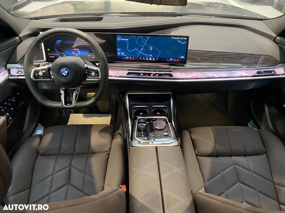 BMW i7 - 11