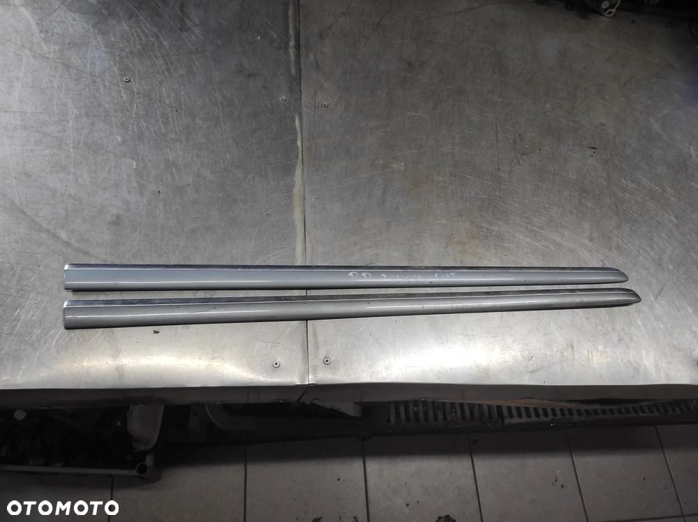VW TOURAN 1 LIFT CADDY 3 LIFT LISTWY LISTWA DRZWI PRZEDNIA PRAWA CHROM CAŁE SZARE 1T0863516G WYSYŁKA !!!! - 1