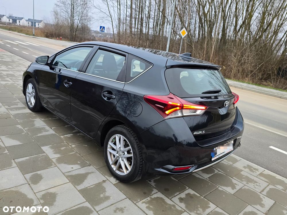 Toyota Auris 1.6 Premium Comfort - 11