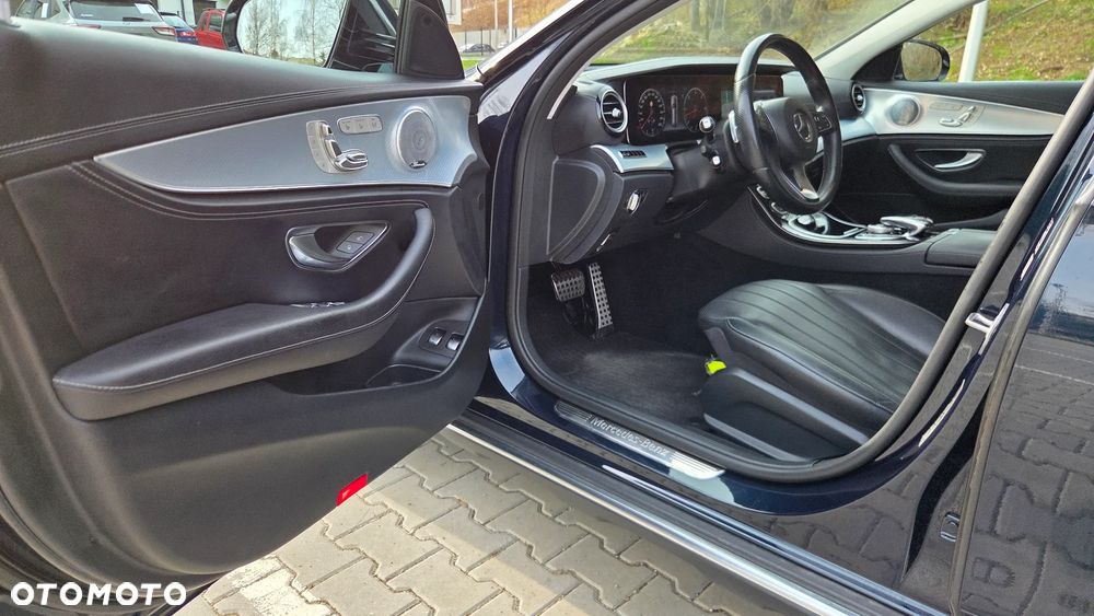Mercedes-Benz Klasa E 350 d 4Matic 9G-TRONIC - 20