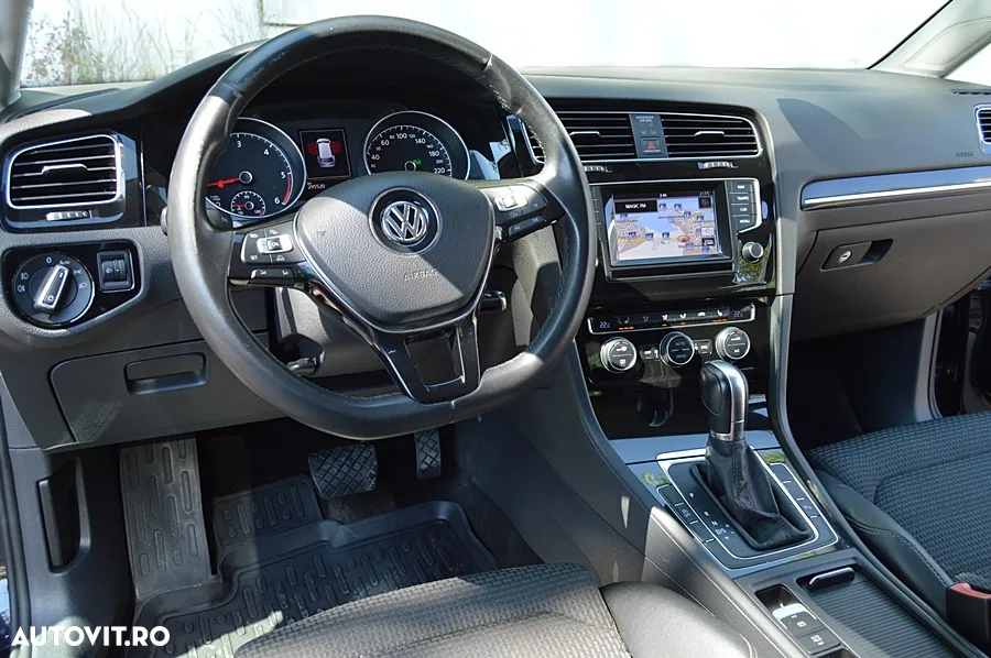 Volkswagen Golf 1.6 BlueTDI DSG Comfortline - 8