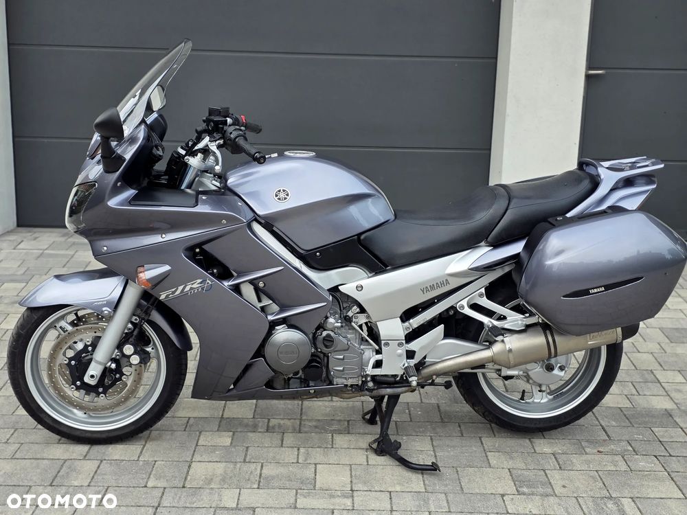 Yamaha FJR - 16