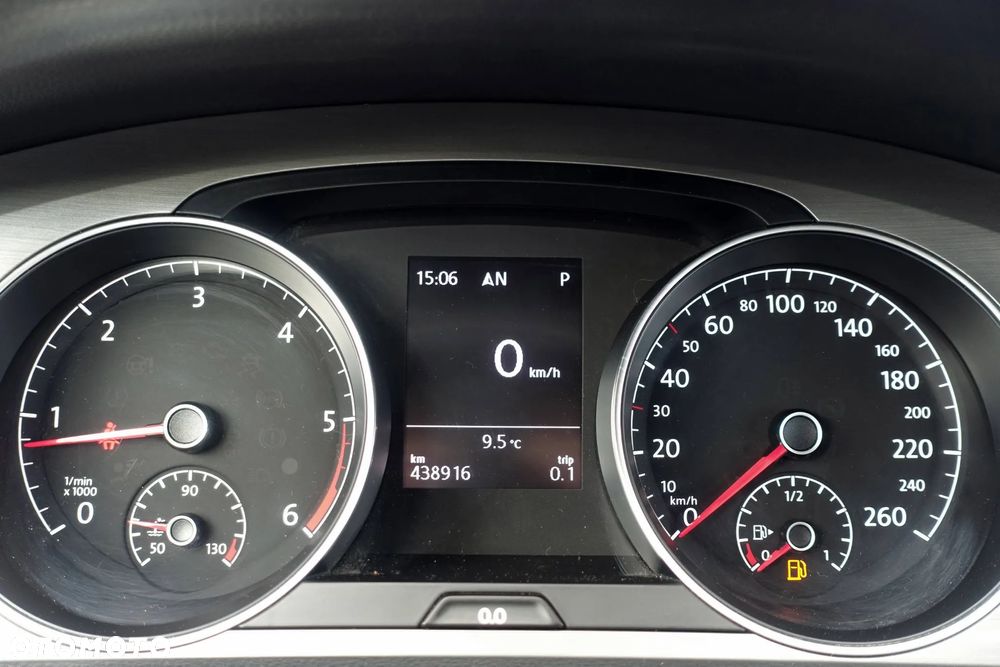 Volkswagen Golf Variant 2.0 TDI (BlueMotion Technology) DSG Comfortline - 16