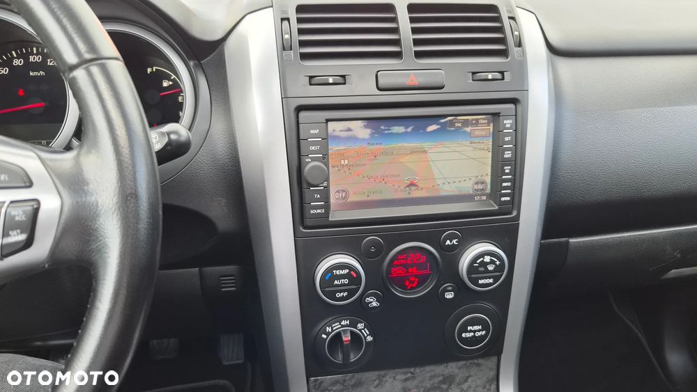 Suzuki Grand Vitara 1.9 DDiS Premium EU5 - 10