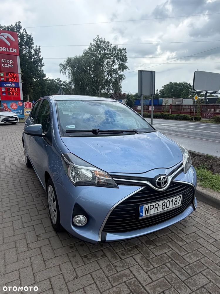 Toyota Yaris 1.33 Premium - 2