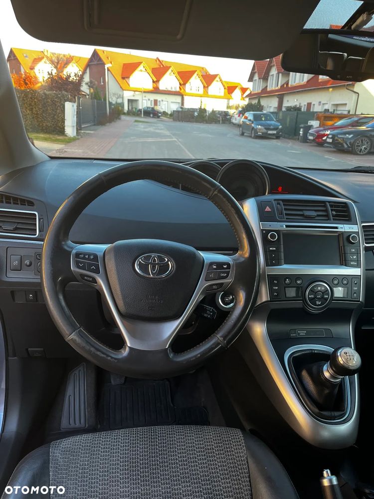 Toyota Verso 1.8 Premium 7os EU6 - 5