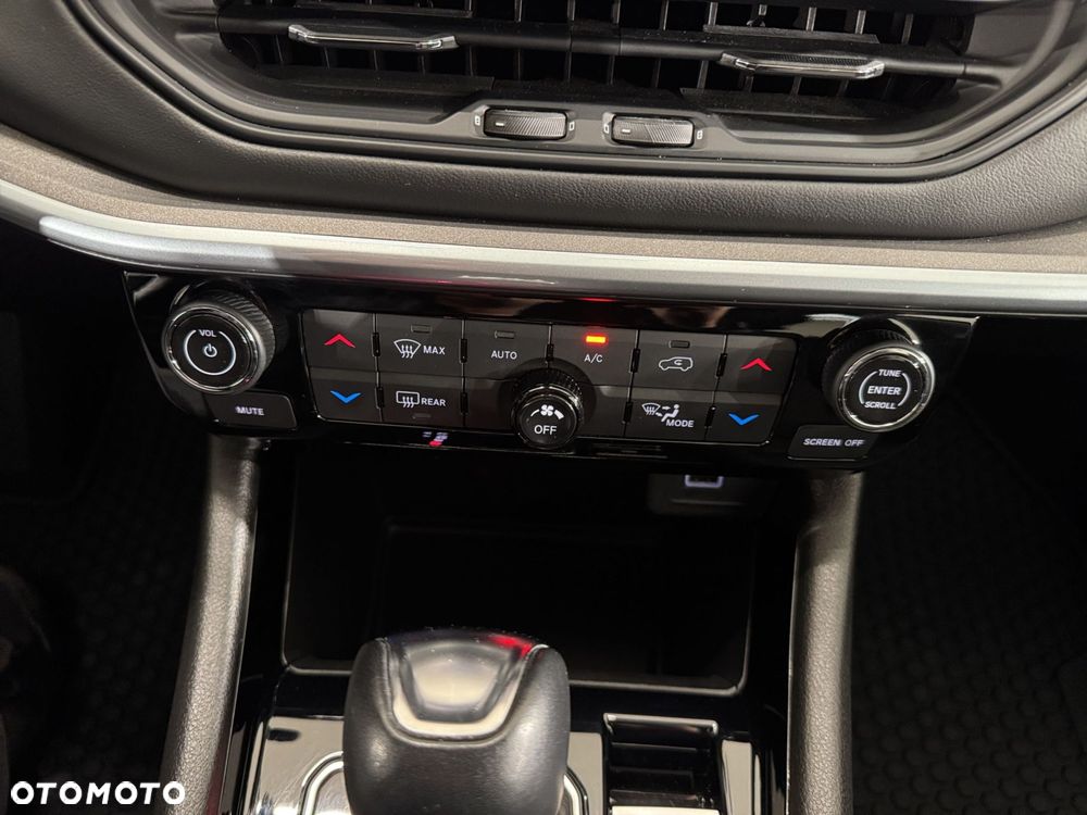 Jeep Compass - 27