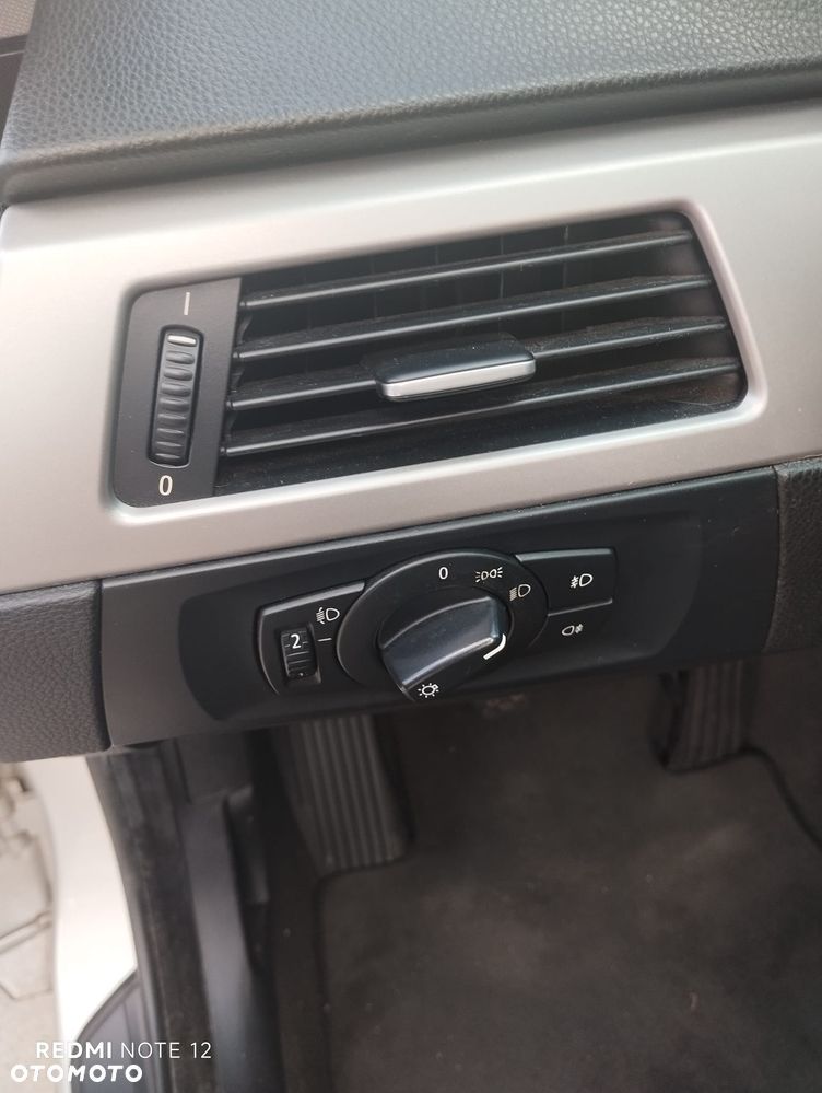 BMW Seria 3 ver-320i - 25