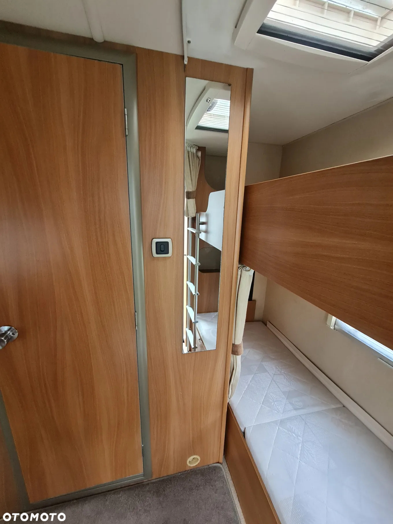 SWIFT CHARISMA 570 - 7