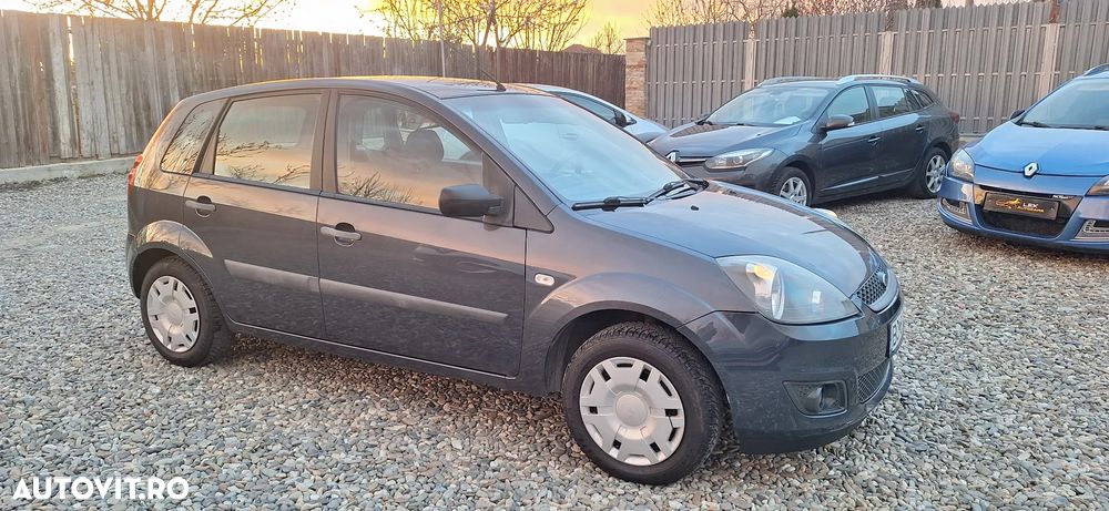 Ford Fiesta 1.25i Comfort - 4