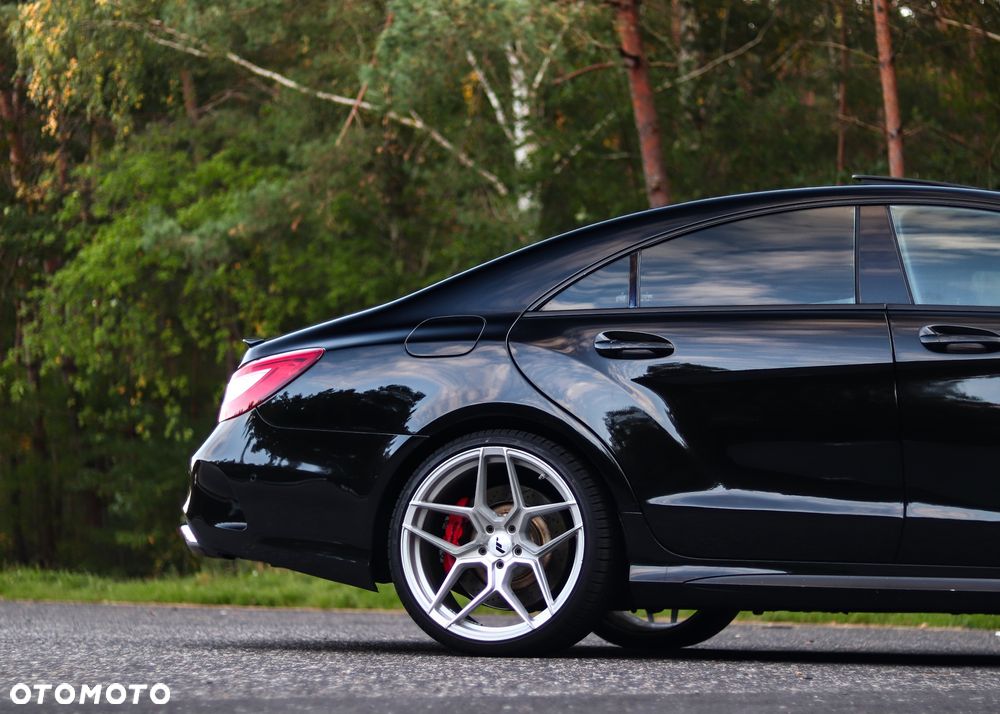 Mercedes-Benz CLS - 19