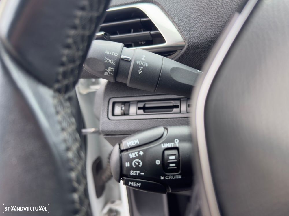 Peugeot 5008 1.6 BlueHDi Allure - 16