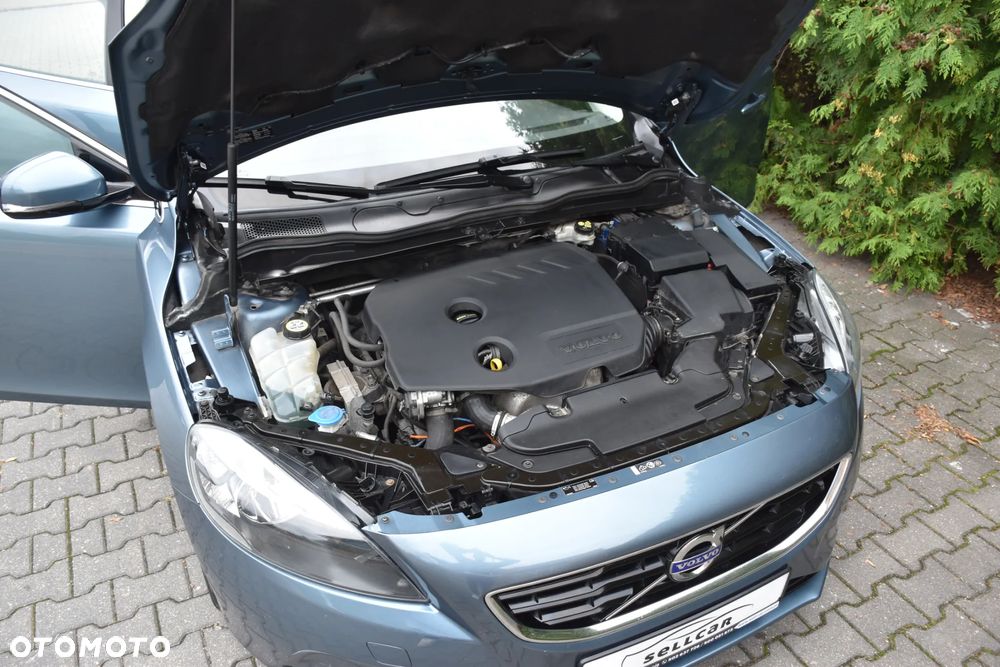 Volvo V40 D2 Momentum - 26