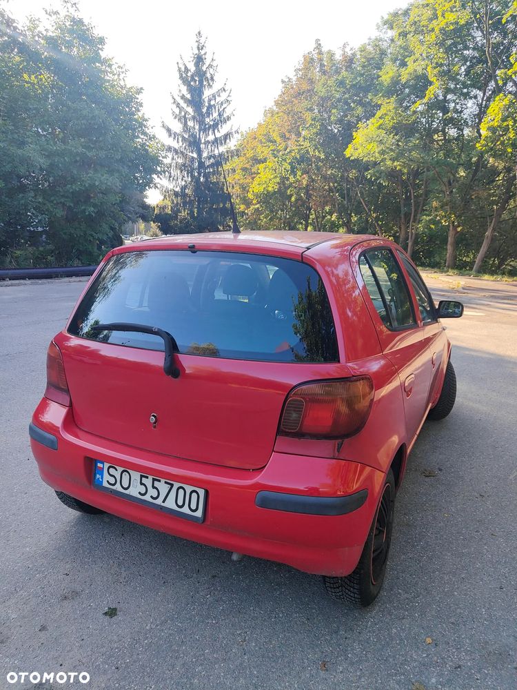 Toyota Yaris 1.3 Luna - 2