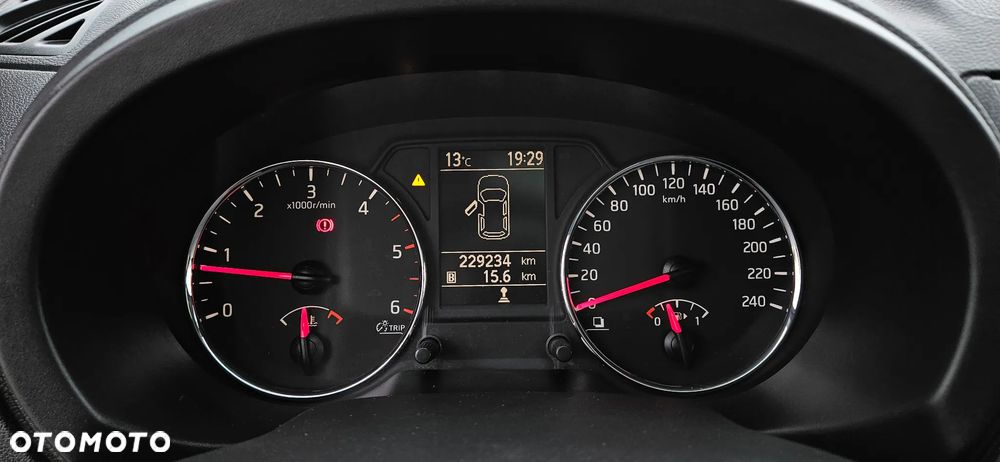 Nissan X-Trail 2.0 dCi 4x4 DPF Platinum - 13