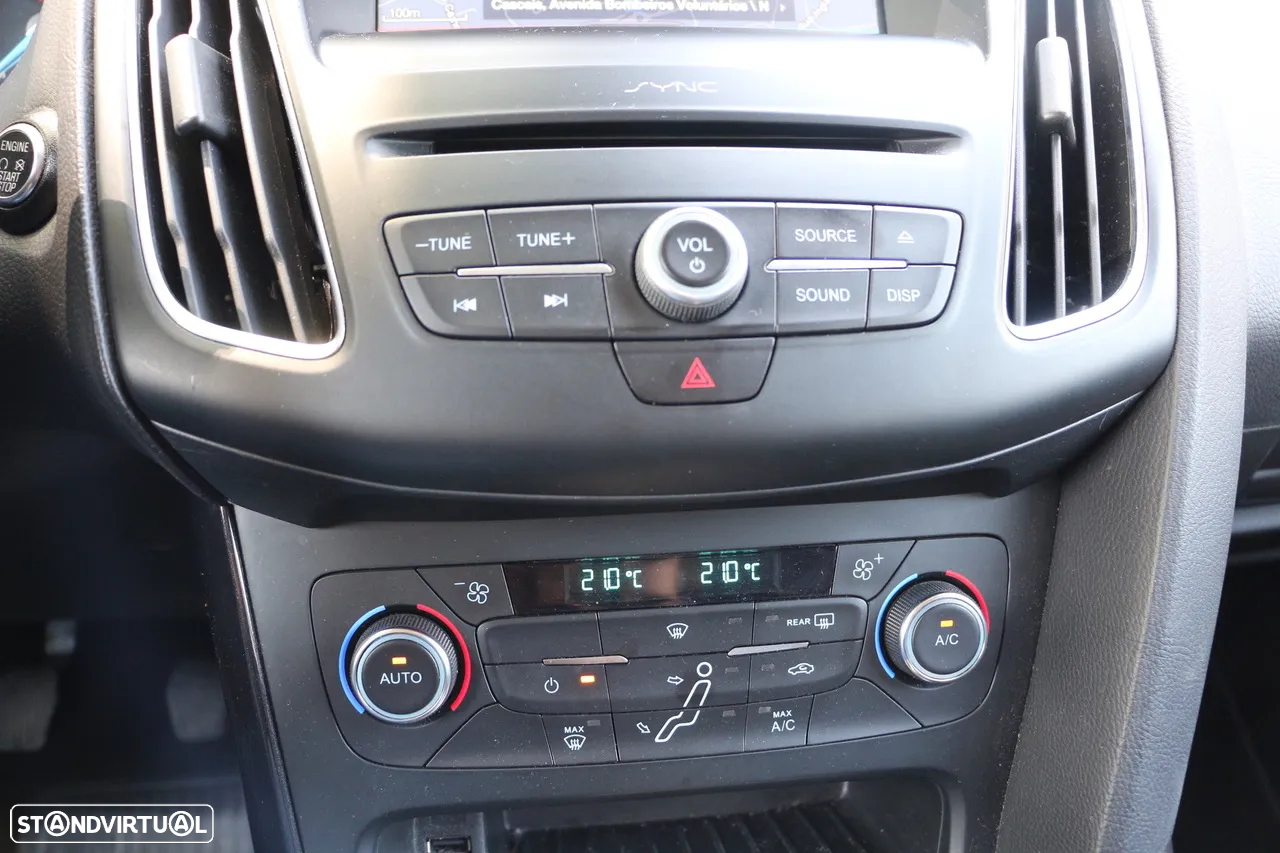 Ford Focus 1.0 SCTi Titanium - 32