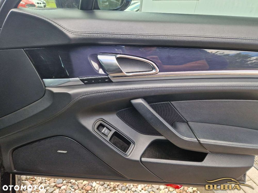 Porsche Panamera - 31