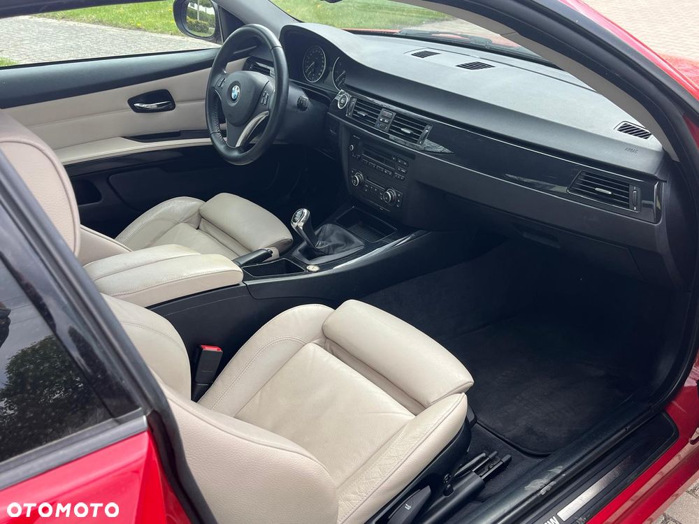 BMW Seria 3 318i Edition Exclusive - 6