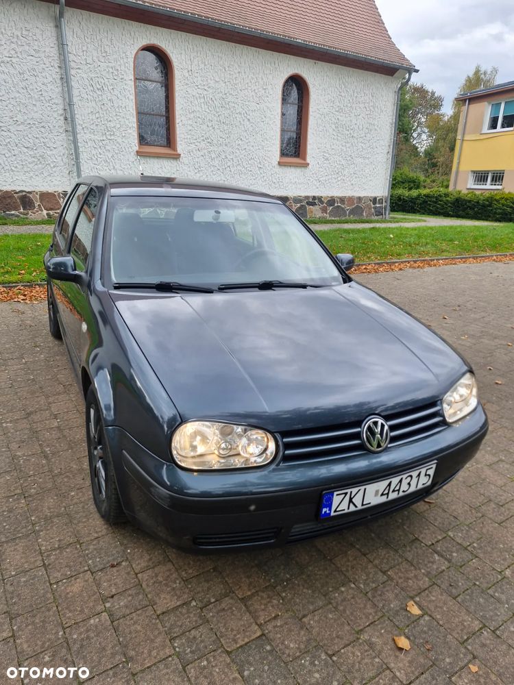 Volkswagen Golf 1.6 Comfortline - 12
