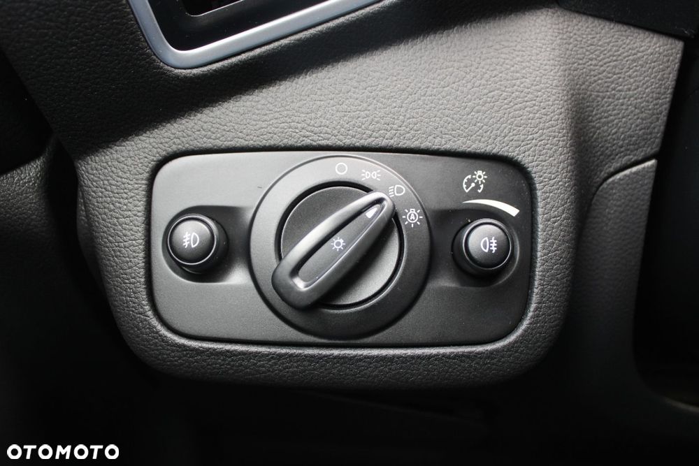 Ford Kuga - 30