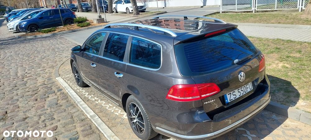 Volkswagen Passat 1.6 TDI Comfortline - 10