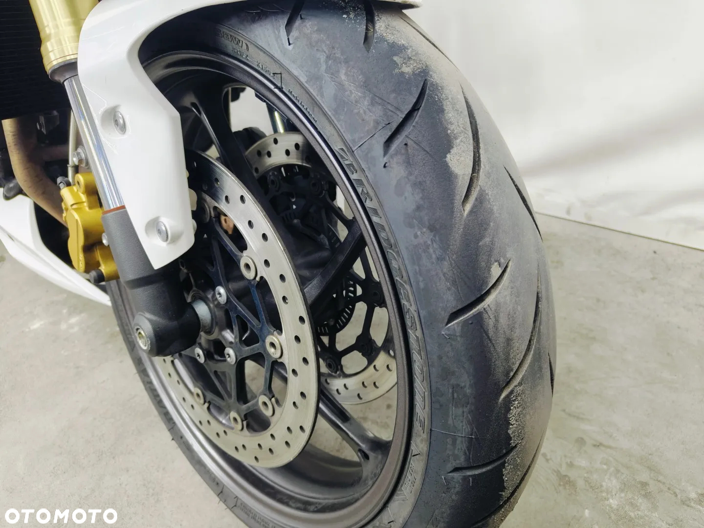 Triumph Street Triple - 4
