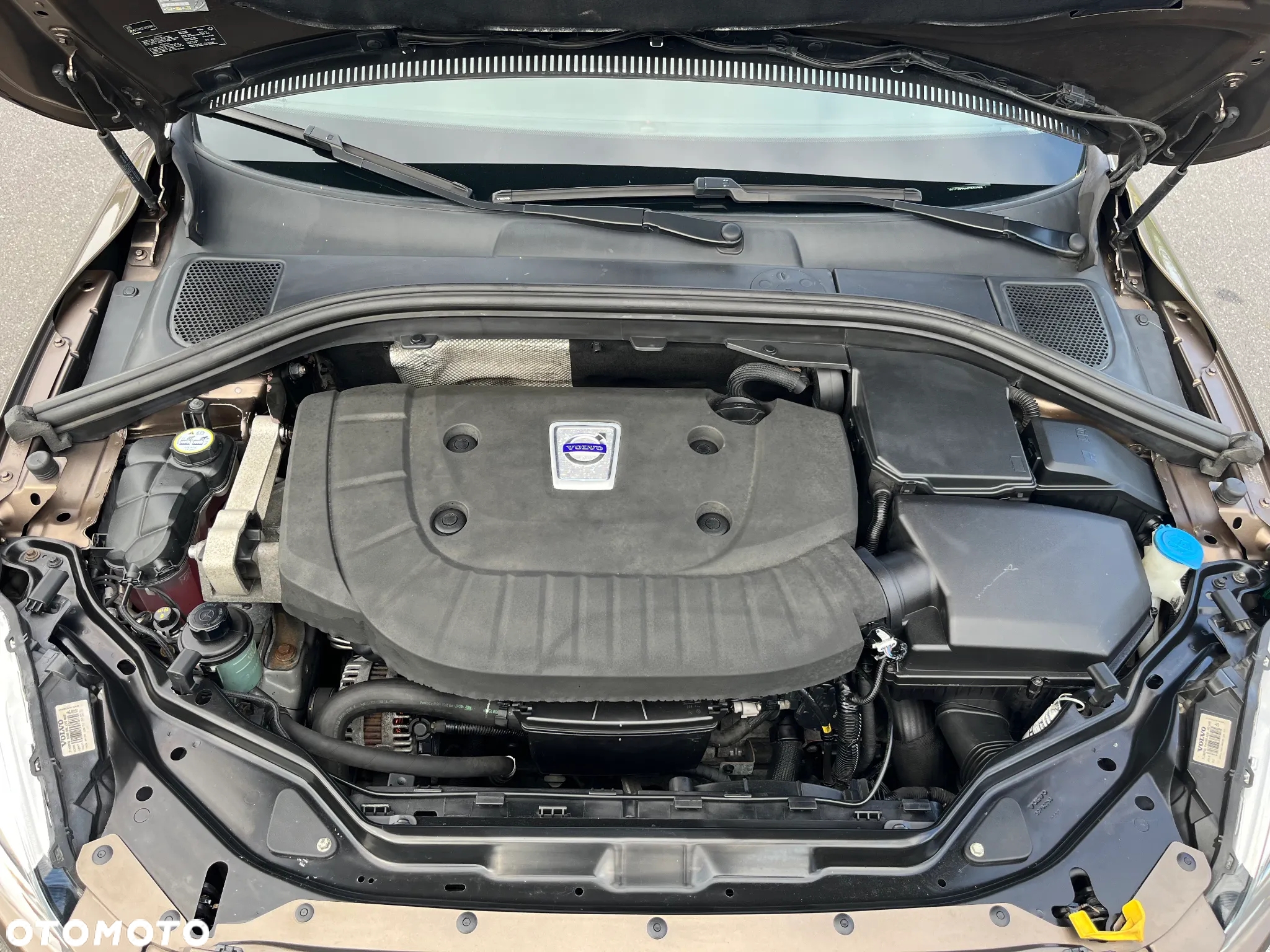 Volvo XC 60 2.4D AWD Momentum - 16