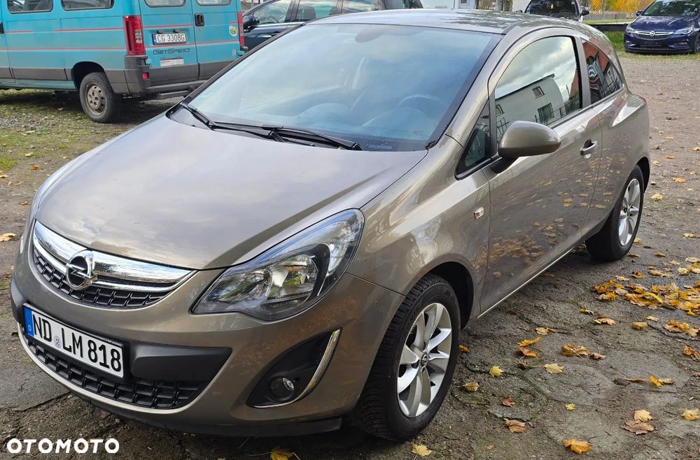 Opel Corsa 1.4 16V Color Edition - 2