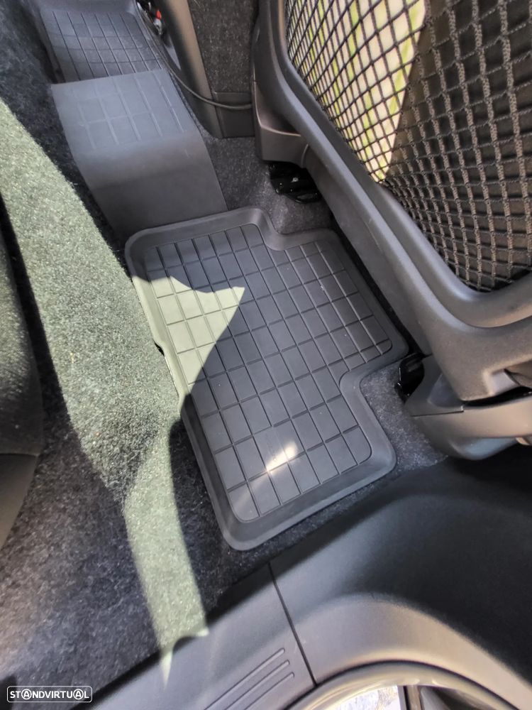 Volvo XC 40 1.5 T3 Tech Edition - 33