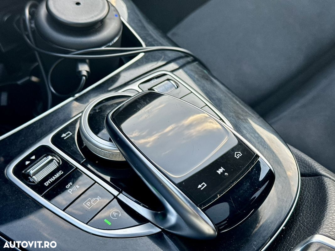 Mercedes-Benz E 220 d 4Matic T 9G-TRONIC AMG Line - 31