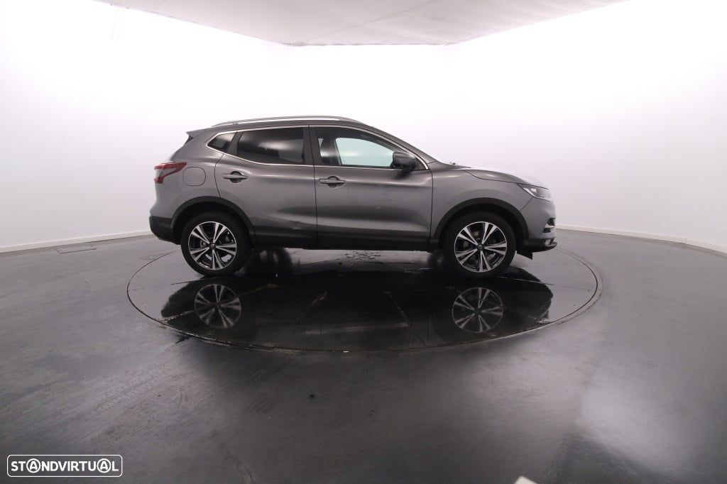 Nissan Qashqai 1.5 dCi N-Connecta - 9