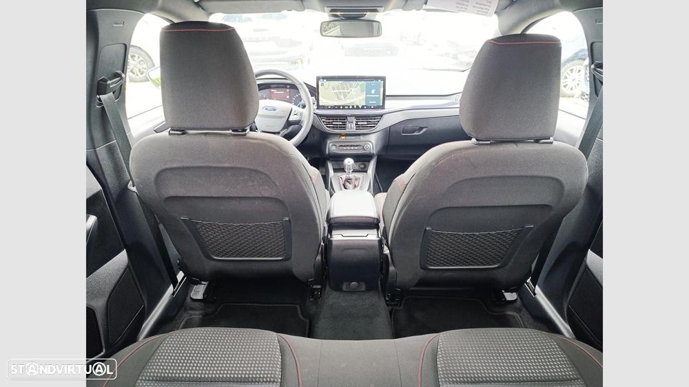 Ford Focus 1.0 EcoBoost MHEV ST-Line - 11
