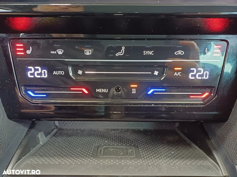 Volkswagen Passat 2.0 TDI SCR DSG Elegance - 16