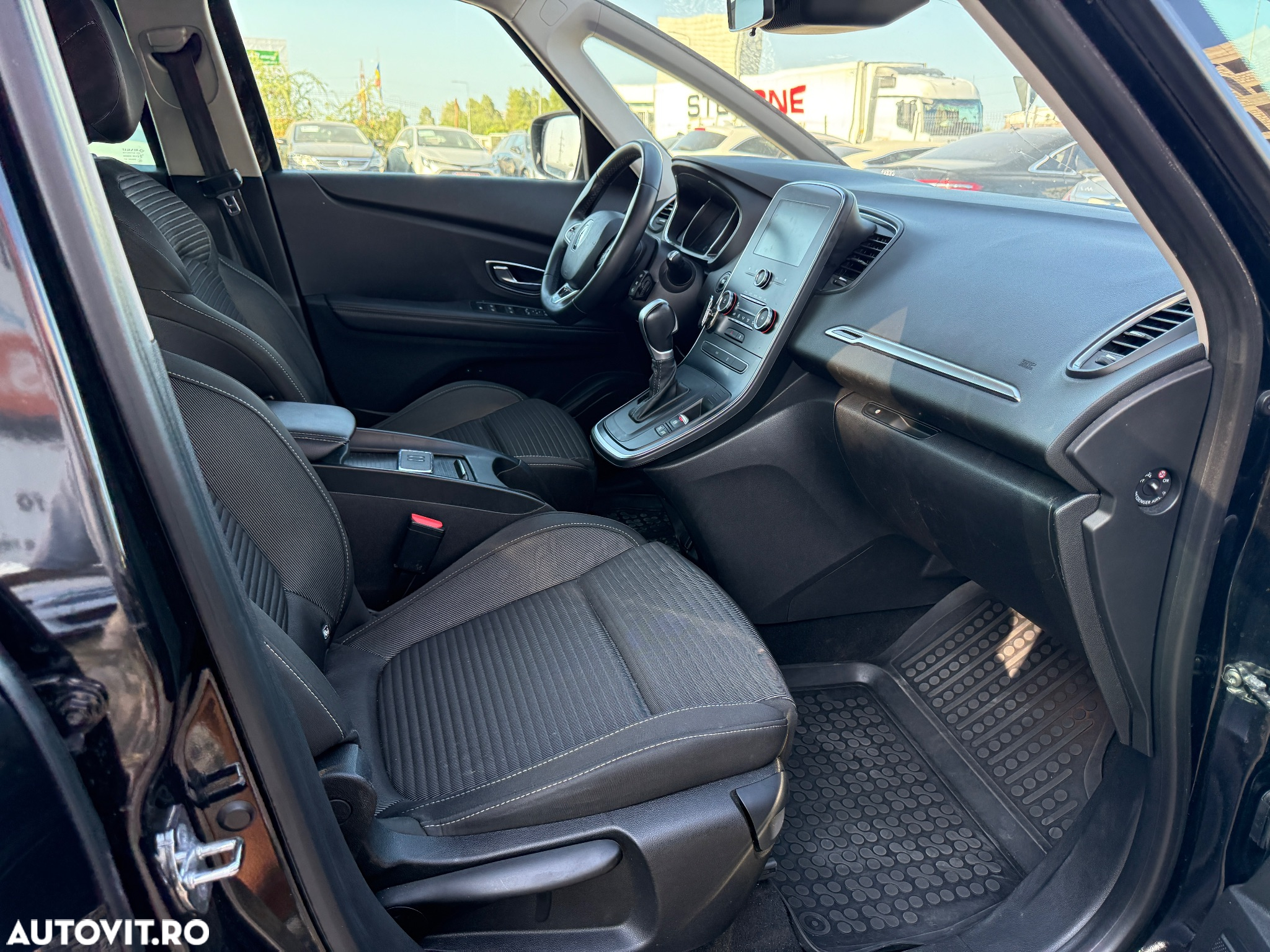 Renault Scenic BLUE dCi 120 EDC BOSE EDITION - 26
